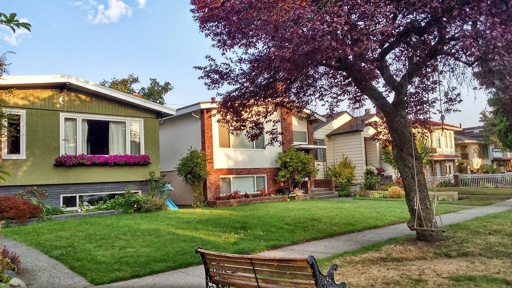 Memorial South Park | 5955 Ross St, Vancouver, BC V5W 1T7, Canada | Phone: (604) 873-7000