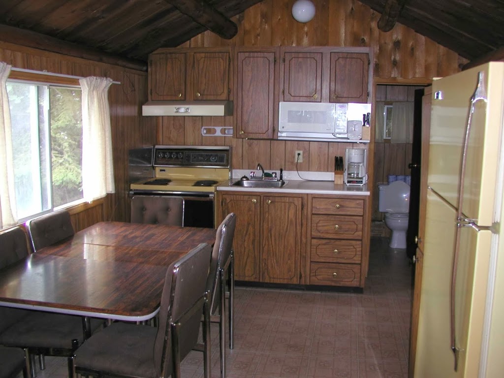 Canusa Vacations Cottage Rentals | 62 T212 Lake Temagami, Temagami, ON P0H 2H0, Canada | Phone: (705) 237-8965