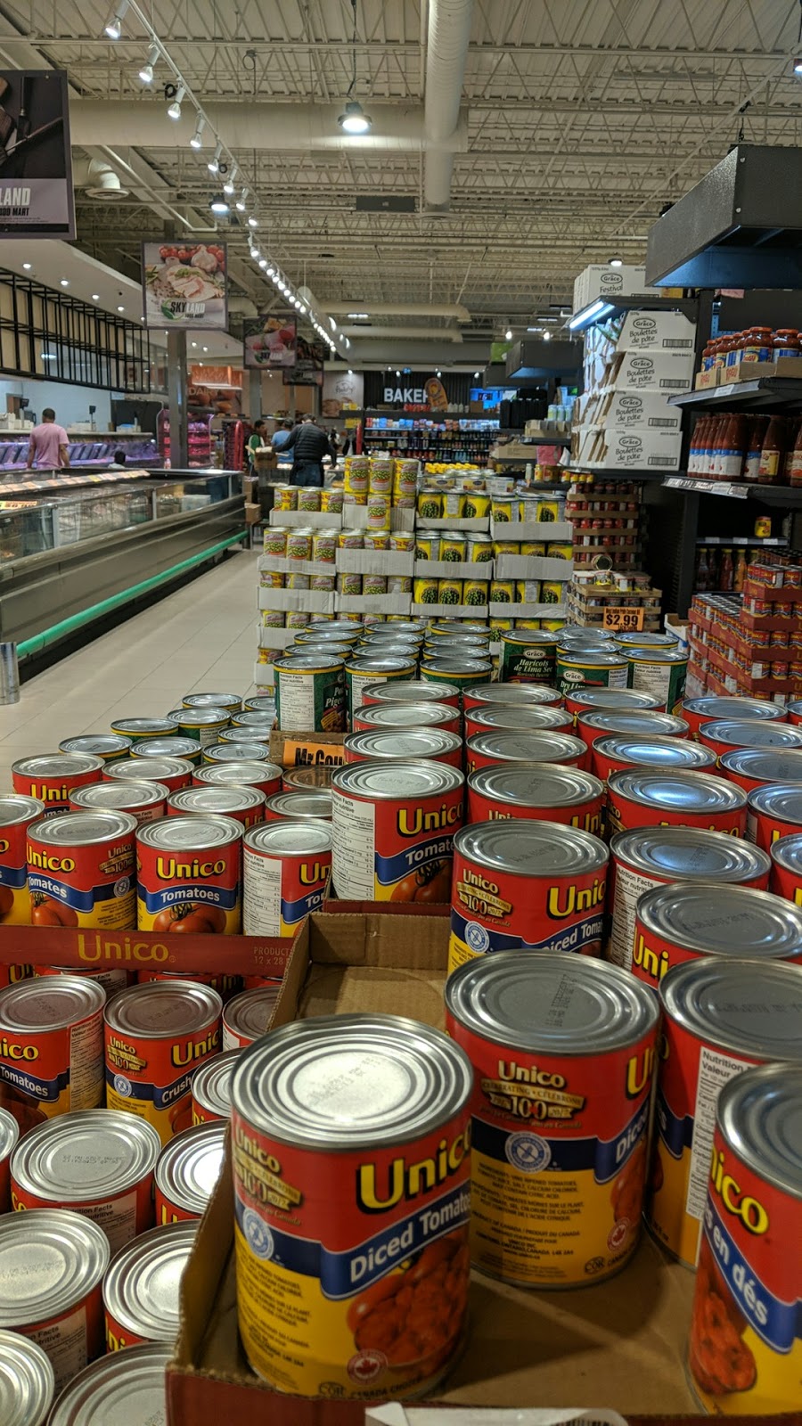 Skyland Food Mart | 3715 Lawrence Ave E, Scarborough, ON M1G 1P7, Canada | Phone: (416) 431-3388