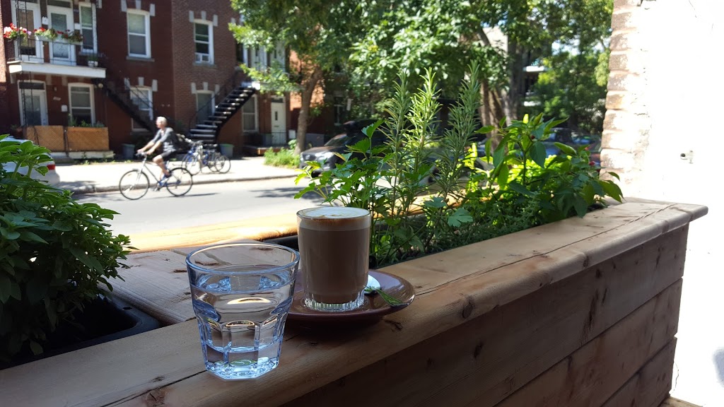 Caffè Biancamano | 1251 Rue Saint-Zotique E, Montréal, QC H2S 1N8, Canada | Phone: (514) 271-1983