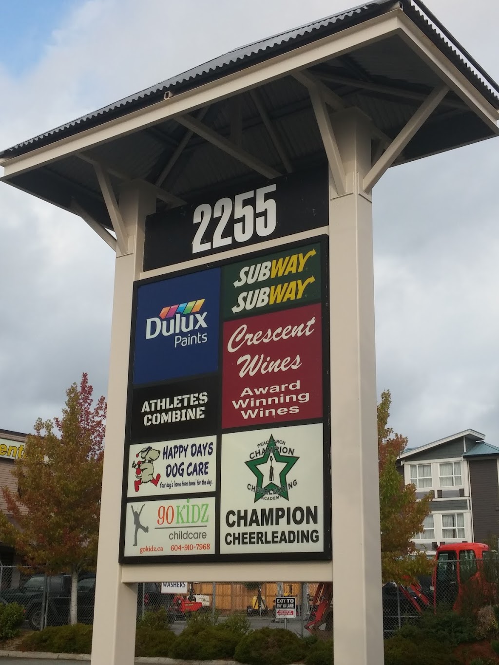 Dulux Paints | 2255 King George Blvd #102, Surrey, BC V4A 5A5, Canada | Phone: (604) 531-1895