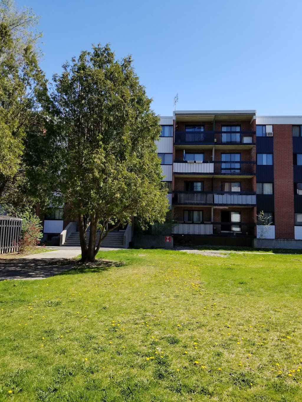 Manoir Dollard | 4039 Bd des Sources #419, Dollard-des-Ormeaux, QC H9B 2A3, Canada | Phone: (514) 684-7352