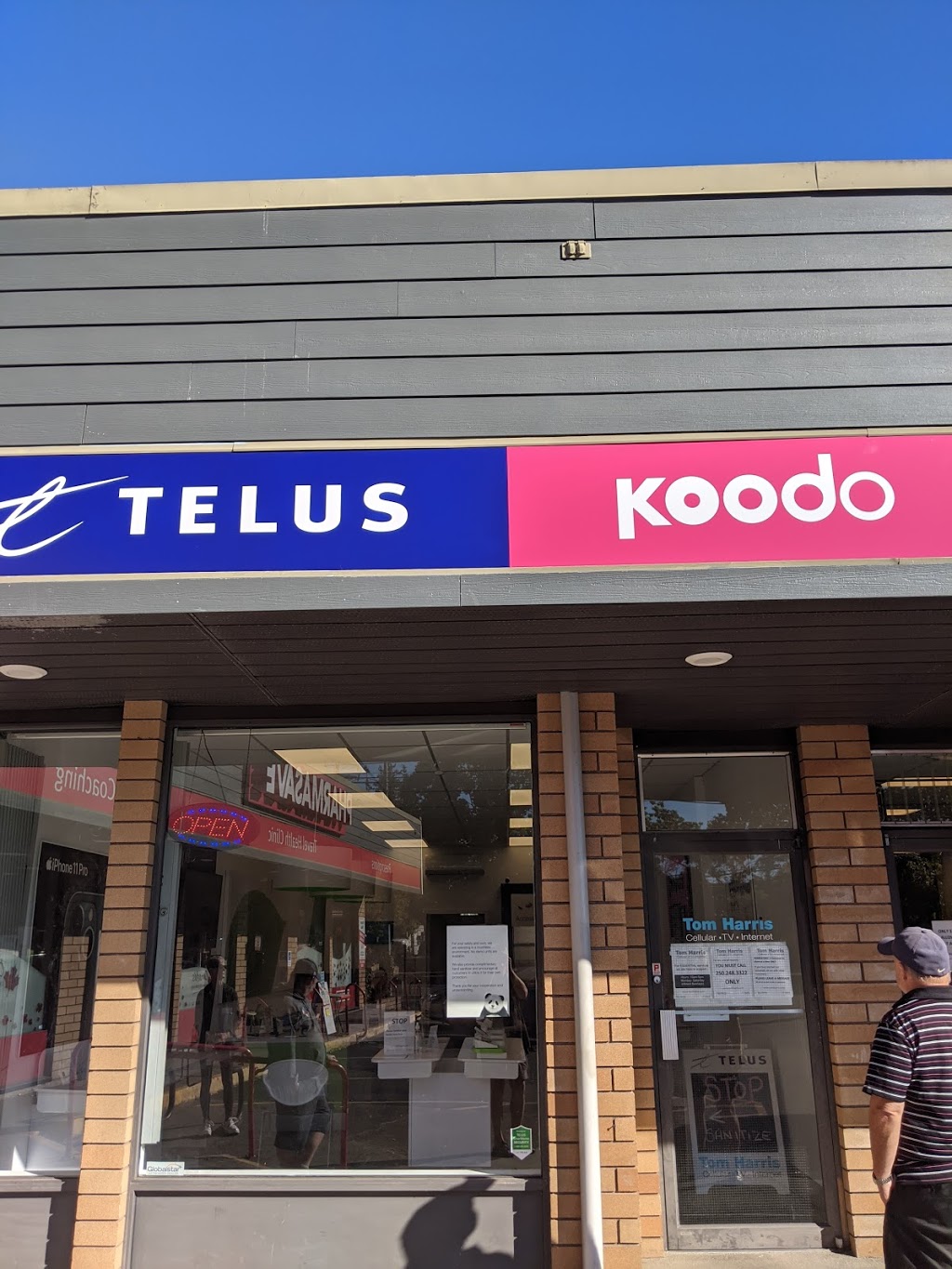 Tom Harris TELUS & Koodo Store | 3-281 Island Hwy E, Parksville, BC V9P 2G4, Canada | Phone: (250) 248-3322