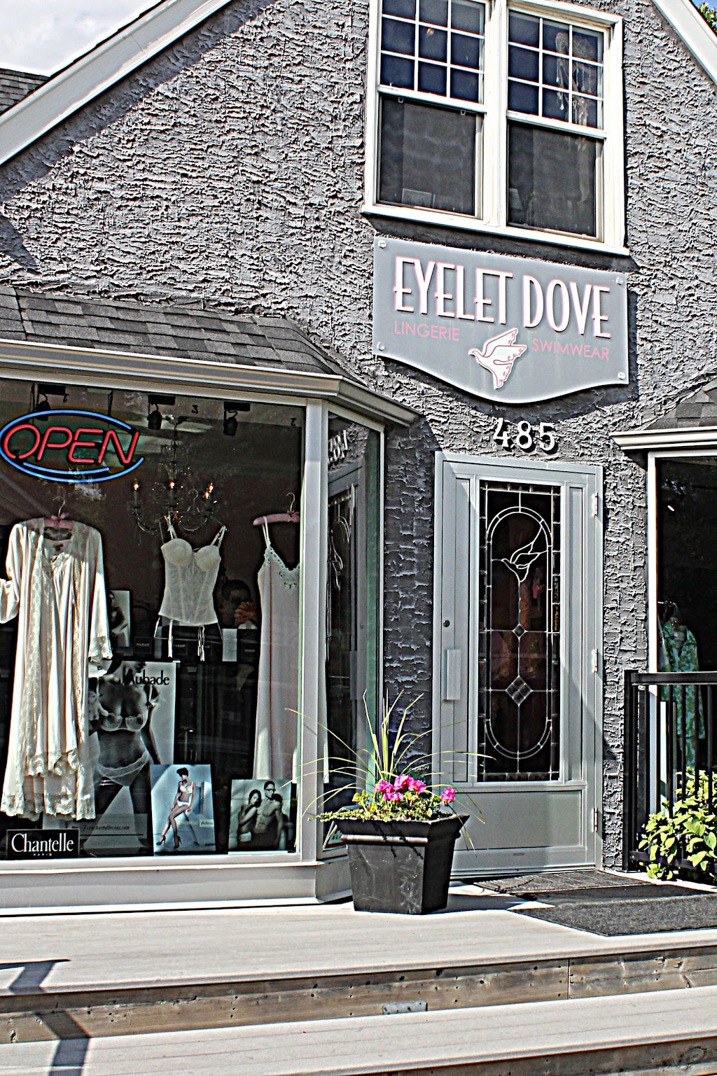 Eyelet Dove Lingerie and Swimwear | 485 Academy Rd, Winnipeg, MB R3N 0C9, Canada | Phone: (204) 488-0403