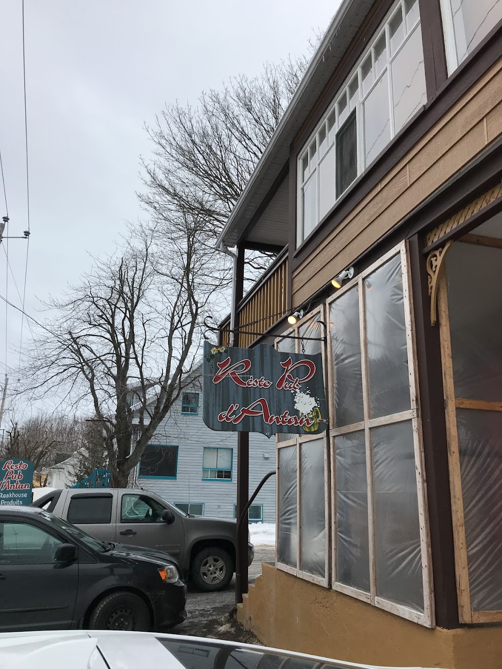 Resto Pub DAntan | 660 Rue du Patrimoine, Cacouna, QC G0L 1G0, Canada | Phone: (418) 863-5769