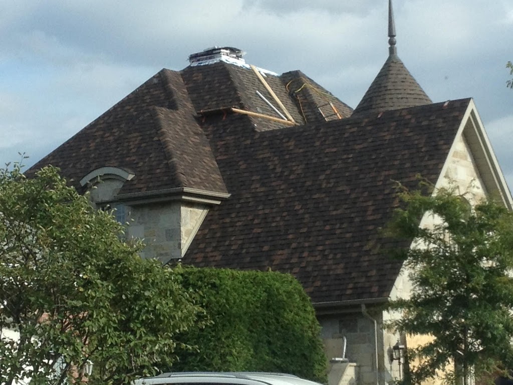 Les Couvreurs Réal Bergeron Inc | 2020 Rang 3 de Simpson, Saint-Cyrille-de-Wendover, QC J1Z 1Y6, Canada | Phone: (819) 474-5723
