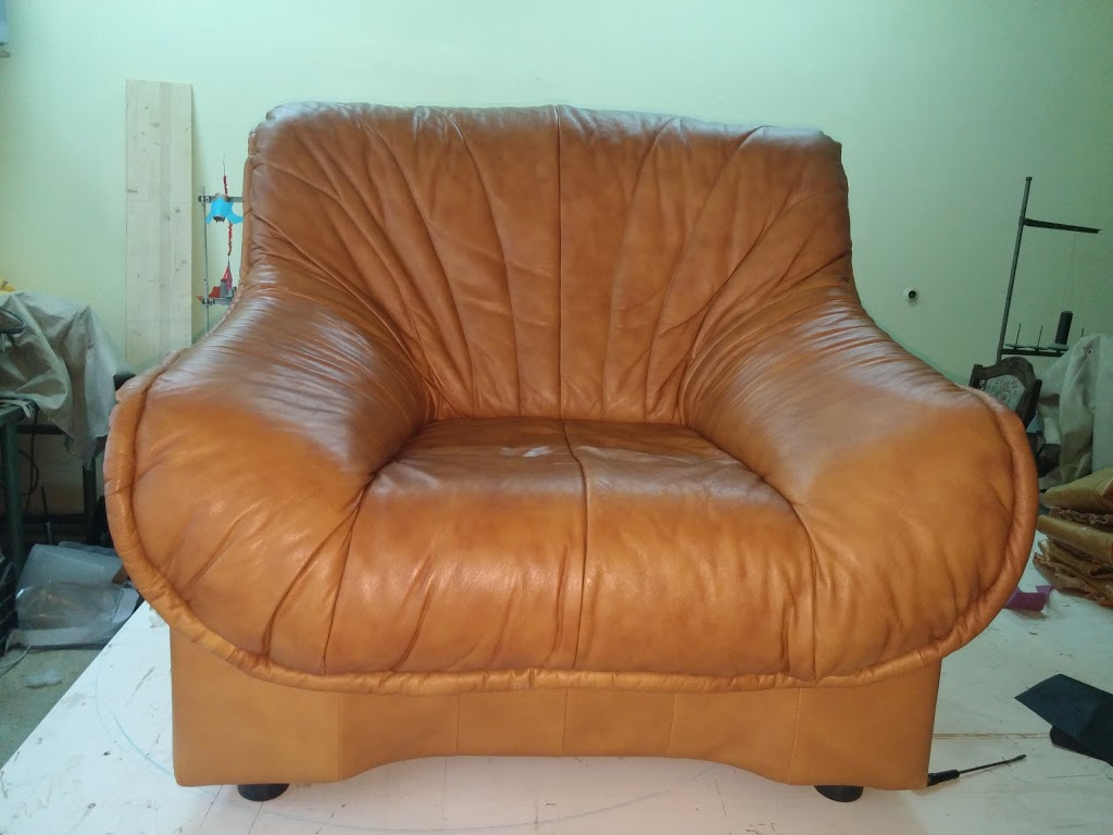 Atelier de Rembourrage Lanaudière | 702 Boulevard de lAnge Gardien N, LAssomption, QC J5W 1T4, Canada | Phone: (450) 589-8194