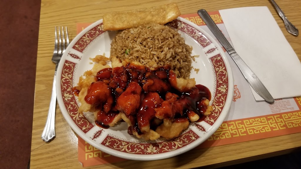 Silver China Restaurant & Tavern | 132 Westminster Dr S, Cambridge, ON N3H 3K2, Canada | Phone: (519) 621-1311