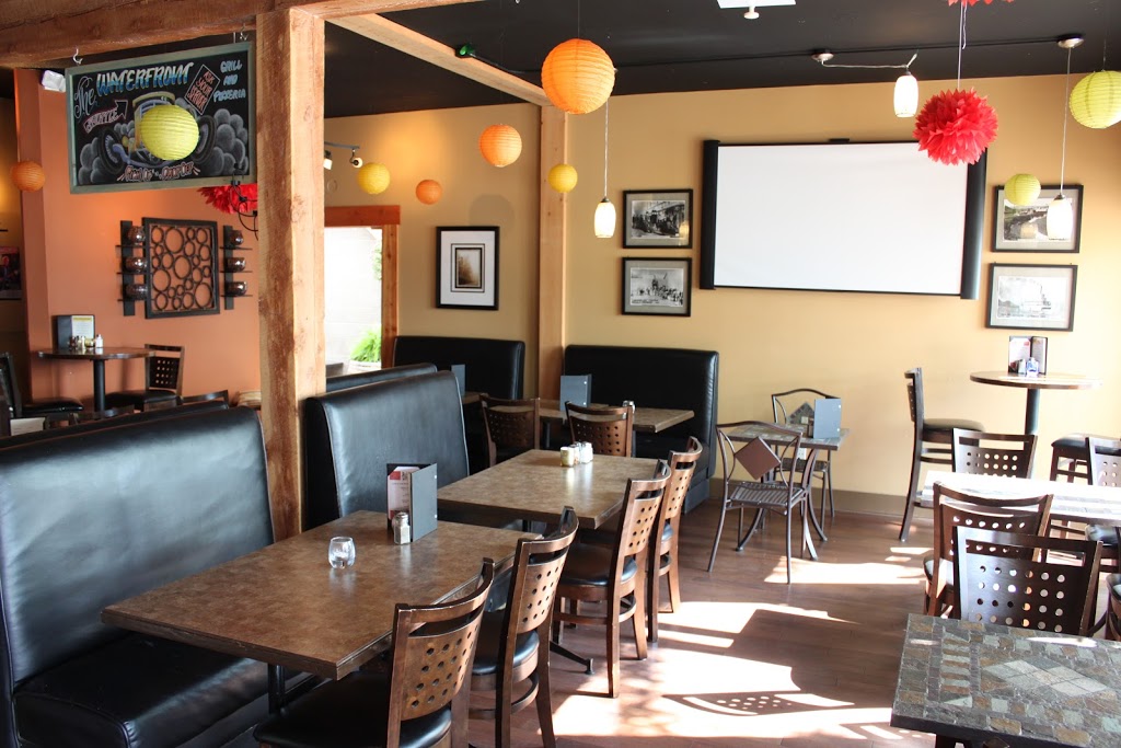 The Waterfront Grill and Pizzeria | 5842 Beach Ave, Peachland, BC V0H 1X7, Canada | Phone: (250) 767-3255