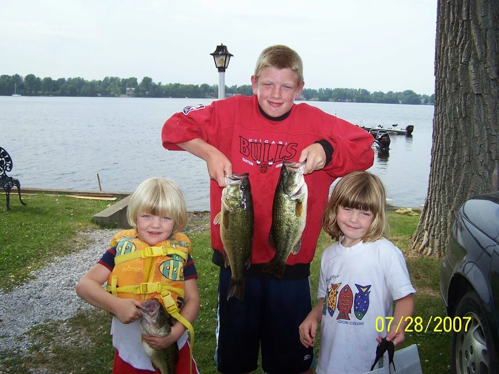 Holiday Harbor Motel | 8369 US-2, North Hero, VT 05474, USA | Phone: (802) 372-4077