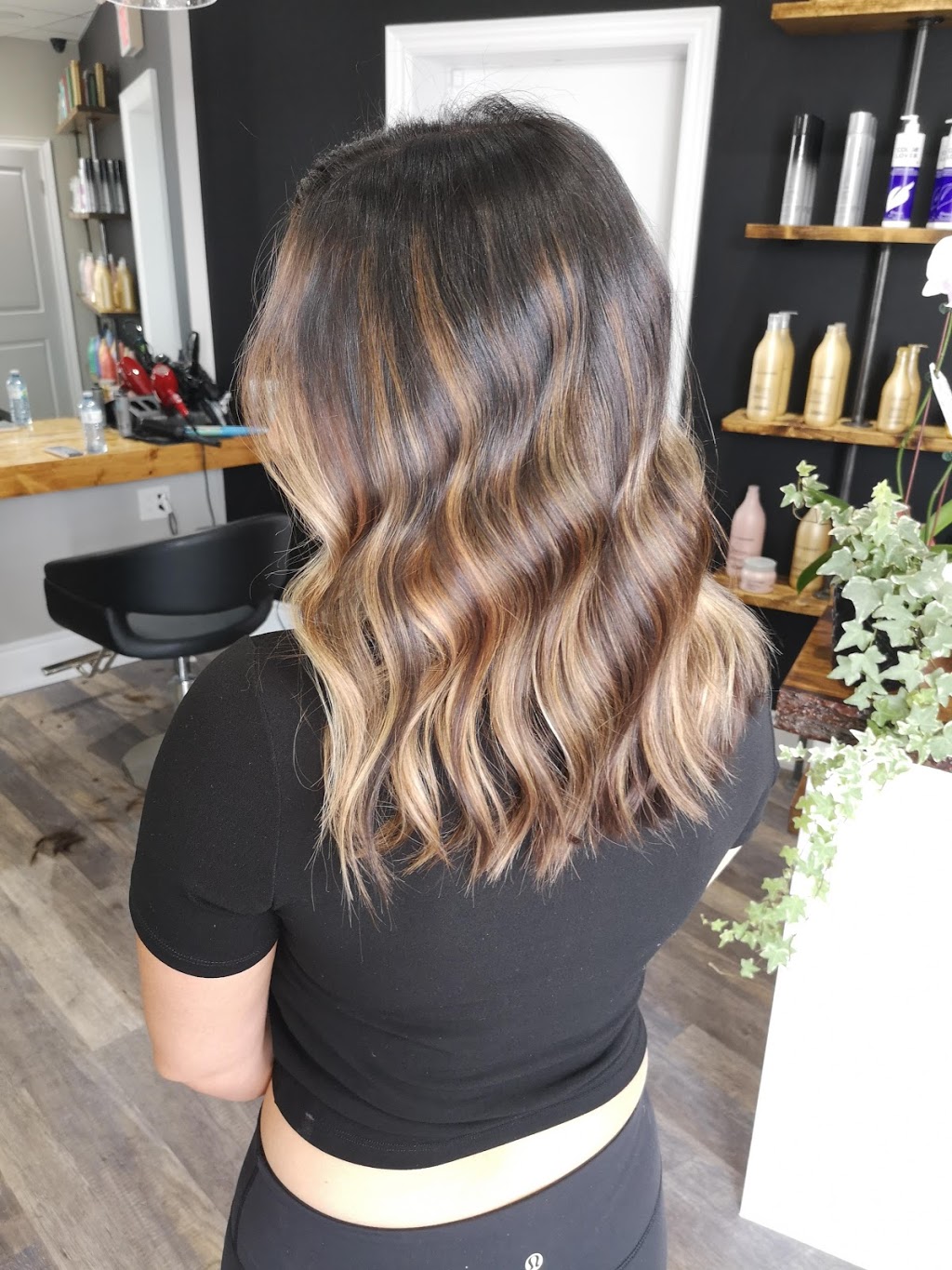 Hair Studio Midland | 727 William St, Midland, ON L4R 4Y5, Canada | Phone: (705) 956-0956