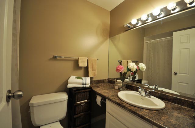 Wellesley Manor | 1916 McCallum Rd, Abbotsford, BC V2S 3M8, Canada | Phone: (604) 852-0827