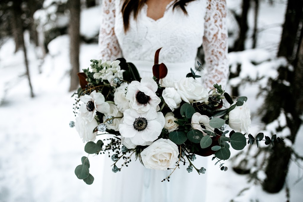Therese Lopez Florals | 1683 33B St NW, Edmonton, AB T6T 0P2, Canada | Phone: (780) 554-3313