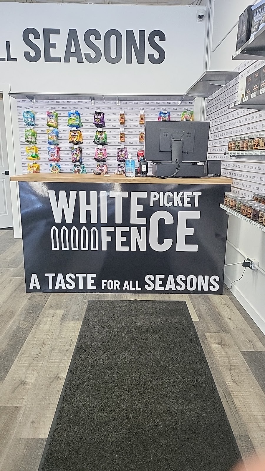 White Picket Fence | convenience store | 775 Henderson Hwy #3, Winnipeg, MB R2K 2K9, Canada | 2046694177 OR +1 204-669-4177
