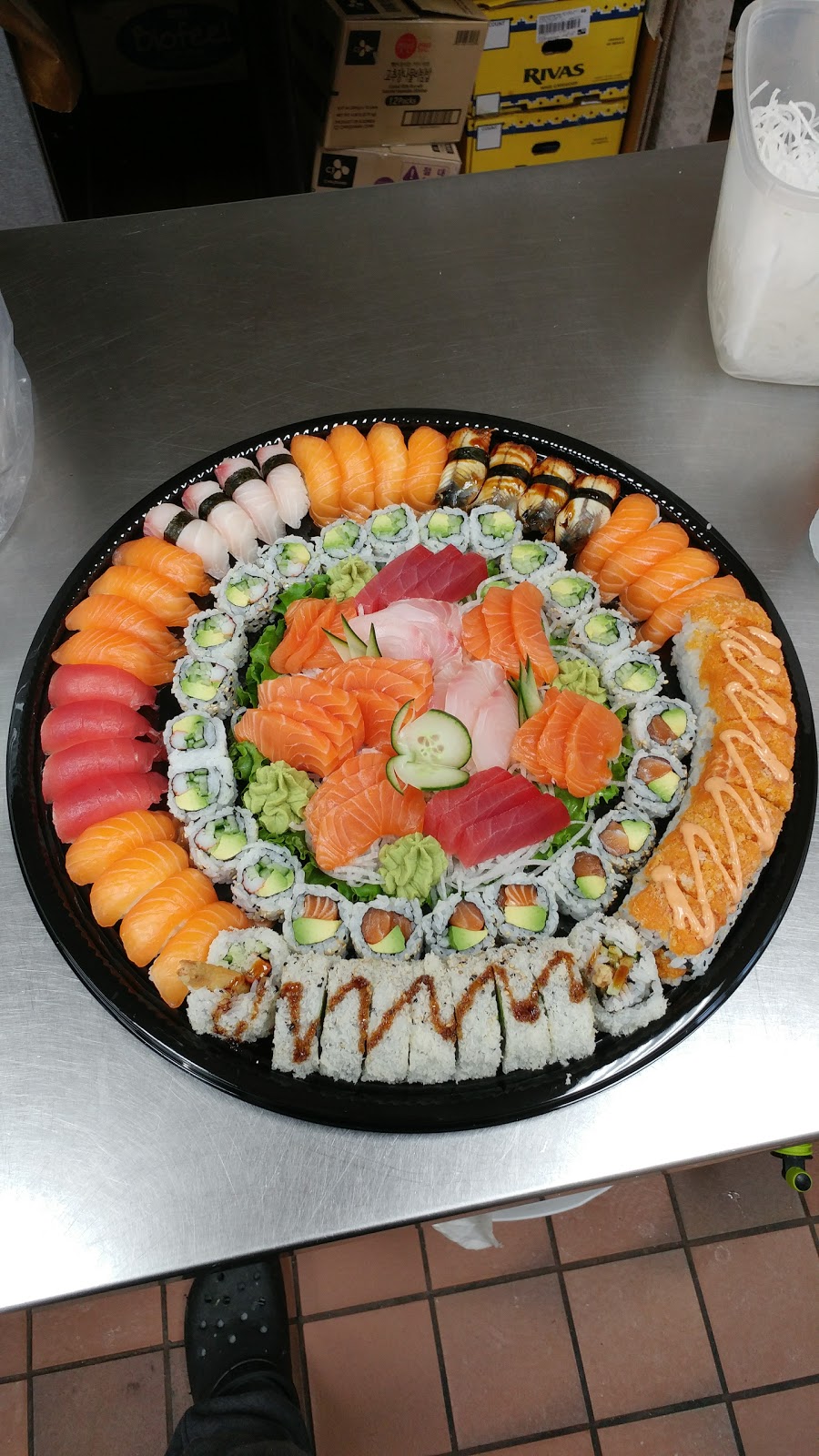 Min Sushi 東京 | 9751 Yonge St, Richmond Hill, ON L4C 1V9, Canada | Phone: (905) 237-2242
