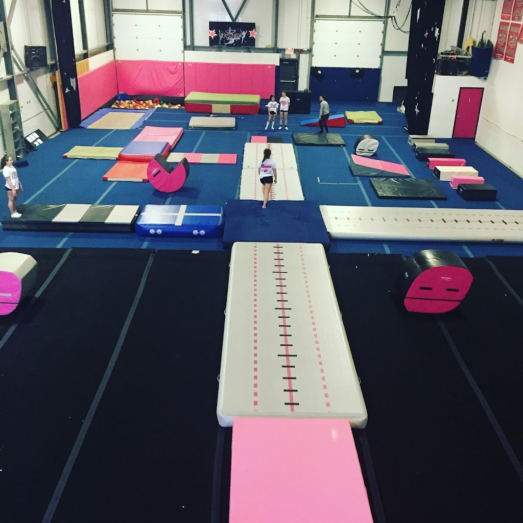 Flyers All-Starz Cheerleading | 9233 Rue Thimens, Pierrefonds, QC H8Y 0A1, Canada | Phone: (514) 332-3777