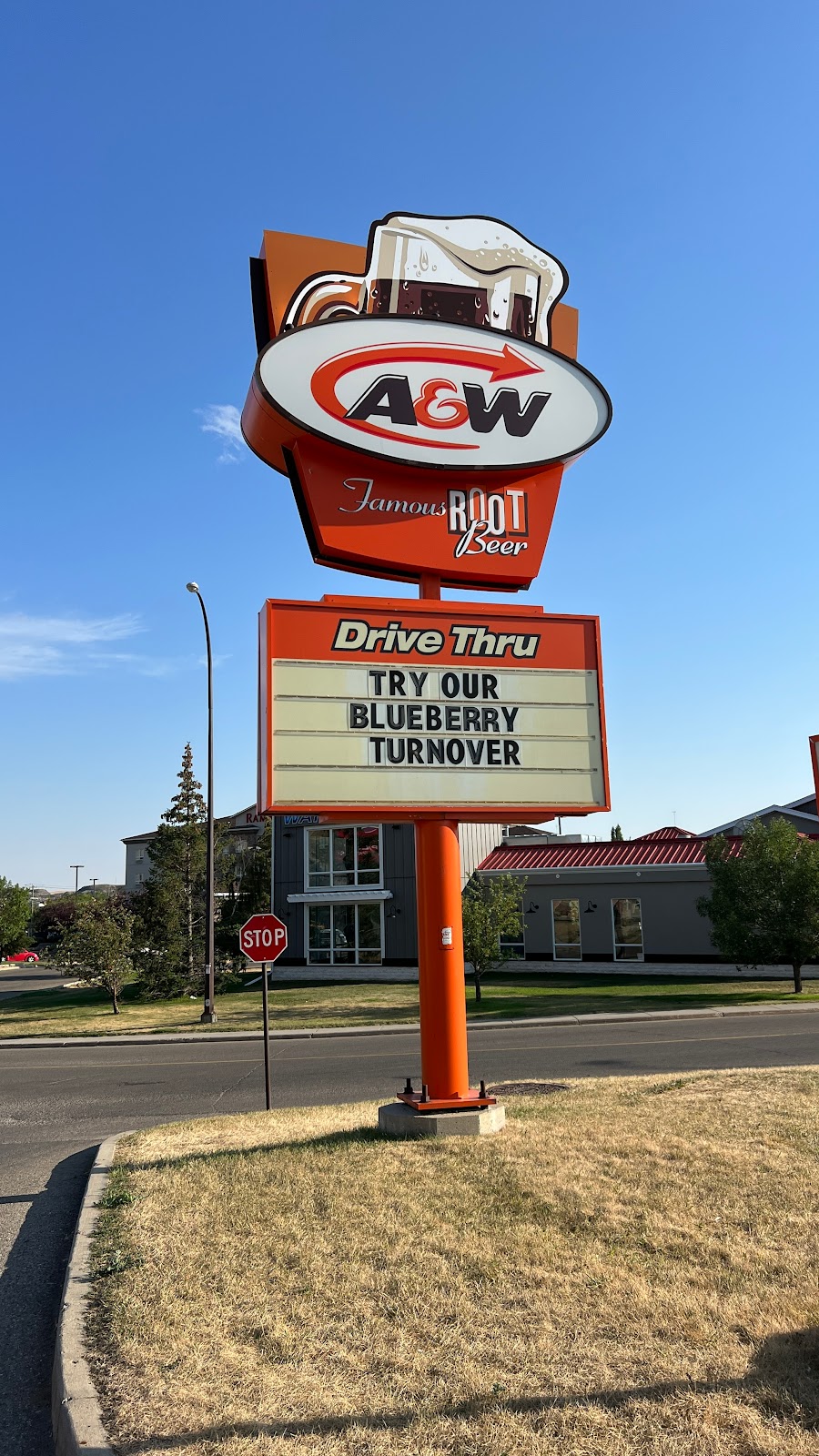 A&W Canada | 650 S Railway Ave, Drumheller, AB T0J 0Y0, Canada | Phone: (403) 823-8108