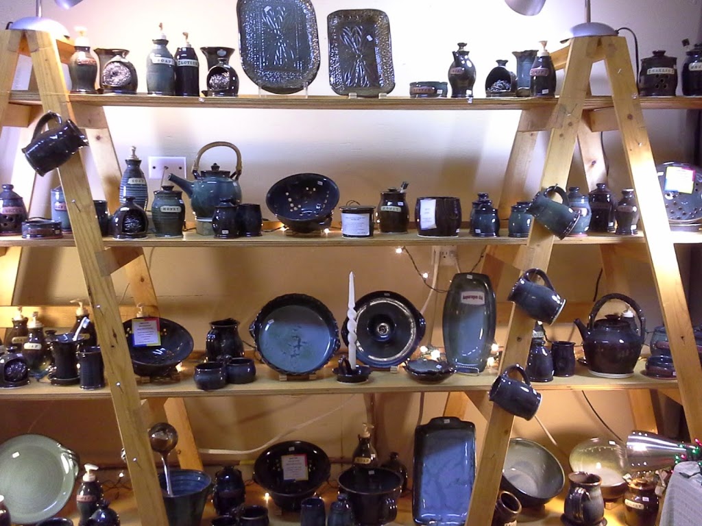 Doing Earth Pottery | 4326 Kehler St, Chilliwack, BC V2R 5E4, Canada | Phone: (604) 823-2250