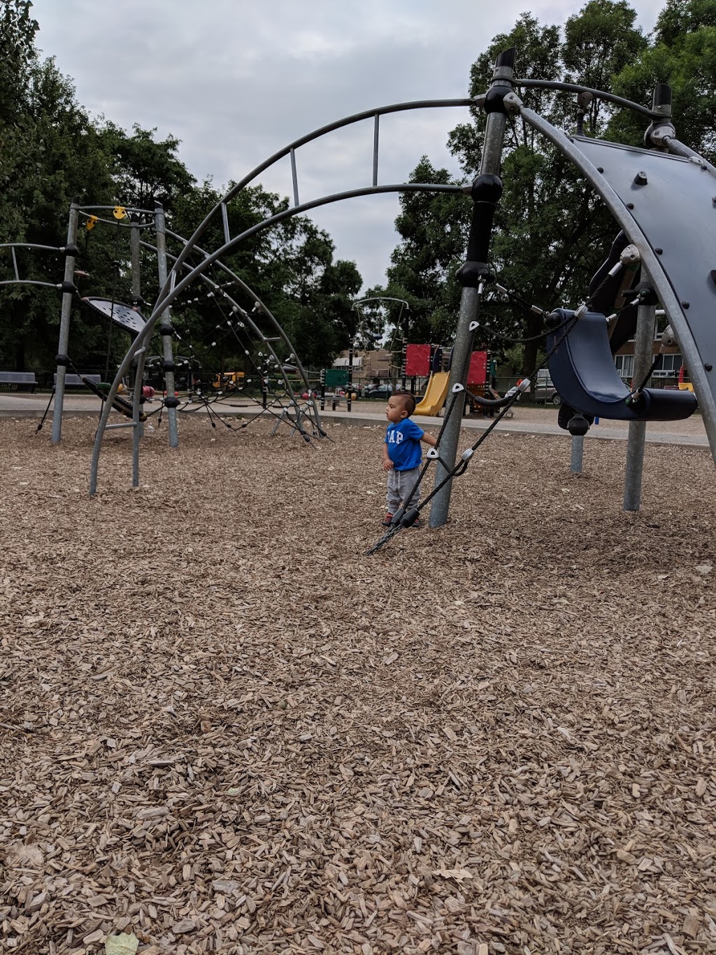 Park Louisbourg | 5455 Rue de Louisbourg, Montréal, QC H4J 1K8, Canada