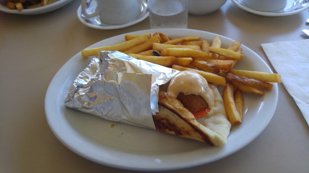 The Finer Diner | Canada, 9976 Peggys Cove Rd, Hacketts Cove, NS B3Z 3J3, Canada | Phone: (902) 821-3434