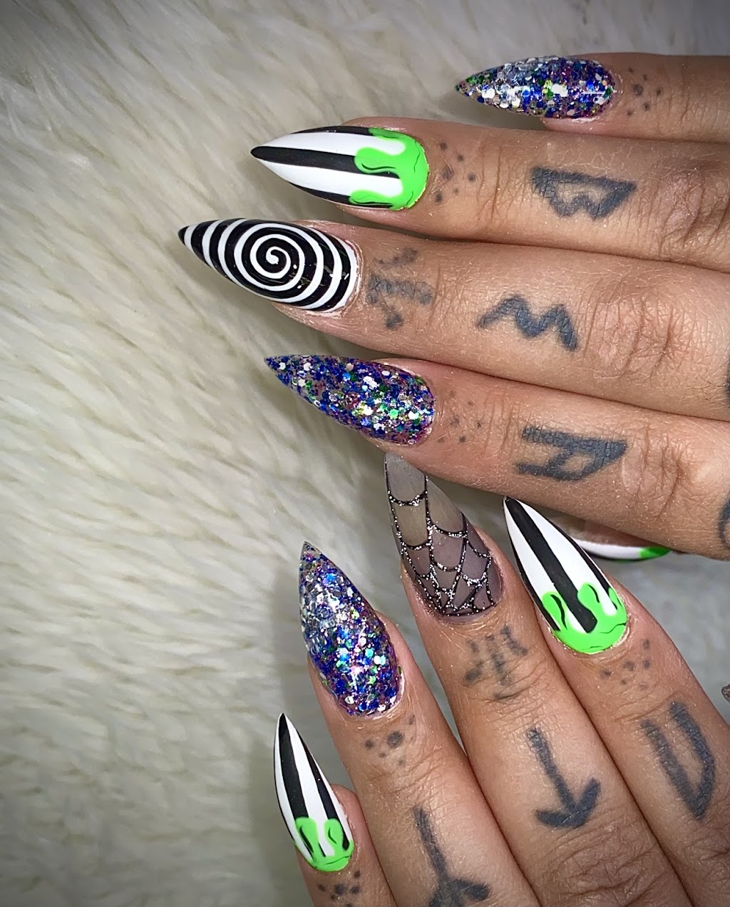 Model nails | 1119 St Marys Rd, Winnipeg, MB R2M 3T7, Canada | Phone: (204) 254-5303