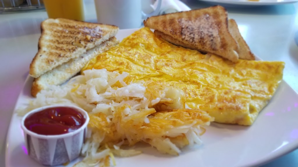 Lakeview Restaurant | 150 Esplanade Ave, Harrison Hot Springs, BC V0M 1K0, Canada | Phone: (604) 796-9888