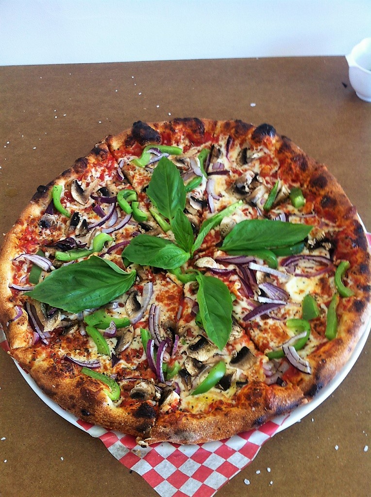 Pizza On Earth | 1009 Clan MacKay Rd, Dorset, ON P0A 1E0, Canada | Phone: (705) 349-8827