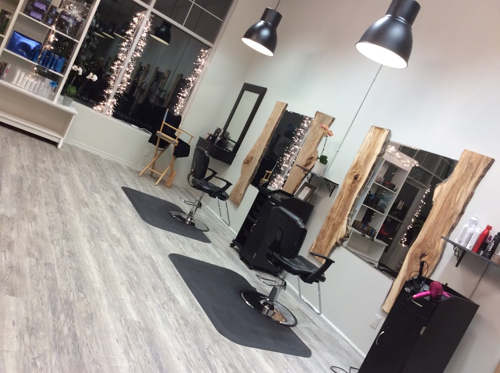 U Salon/Unforgettable Looks | 10 Keith Ave Un 206, Collingwood, ON L9Y 4T9, Canada | Phone: (705) 446-3331