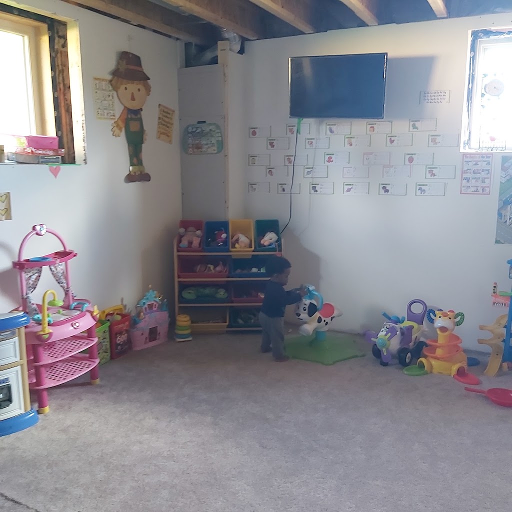 Dialas home daycare | 148 Maynooth Ct, Ottawa, ON K2J 6Y5, Canada | Phone: (613) 440-0690