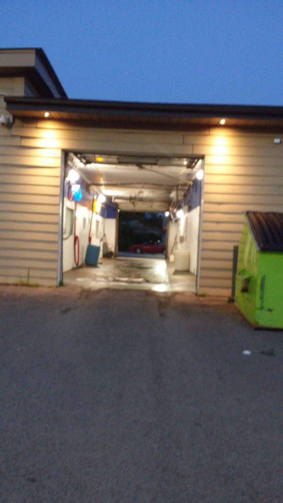 Lave-Auto Berthiaume et Fils | 626 Boulevard Saint-Joseph, Gatineau, QC J8Y 4A8, Canada | Phone: (819) 770-2295