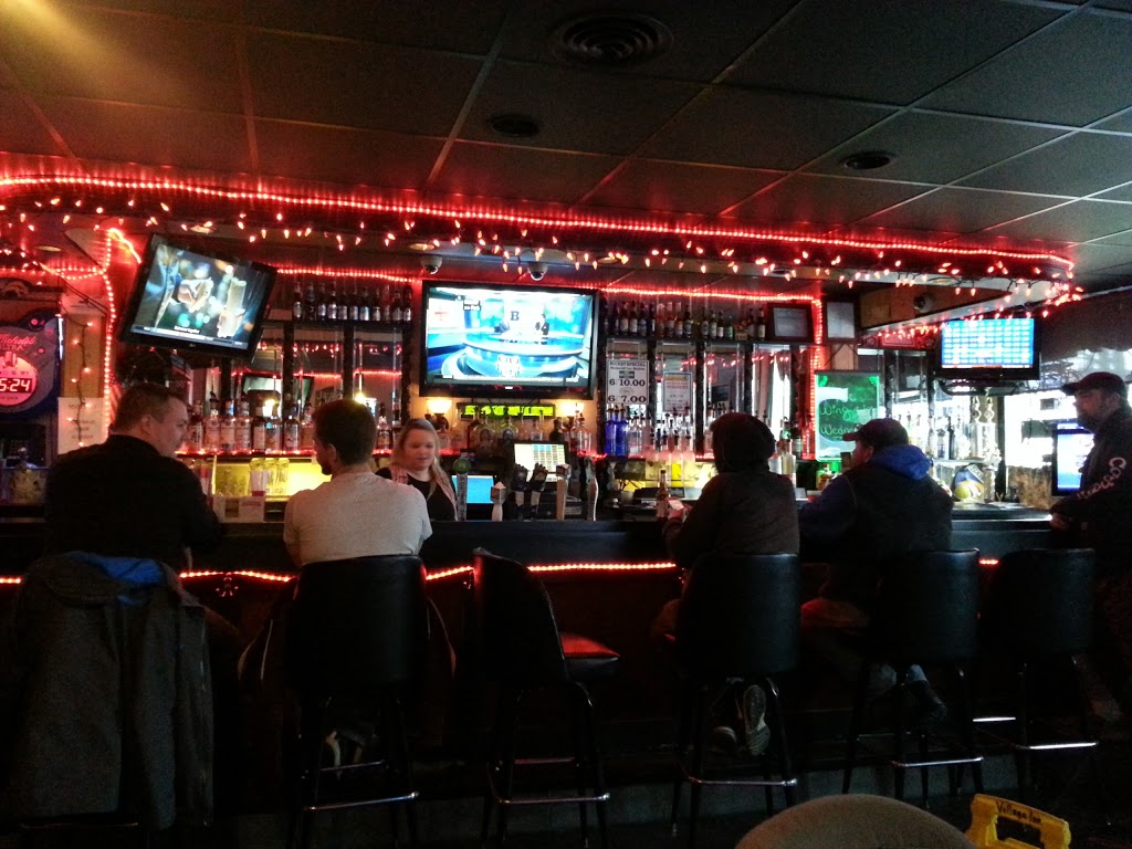 Village Inn | 869 Oliver St, North Tonawanda, NY 14120, USA | Phone: (716) 693-3200