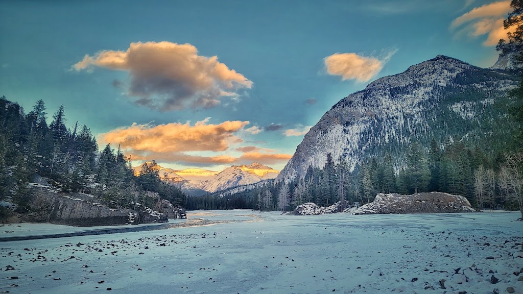 Bow Falls Viewpoint | Bow Falls Ave, Banff, AB T0L 0C0, Canada | Phone: (403) 762-1550
