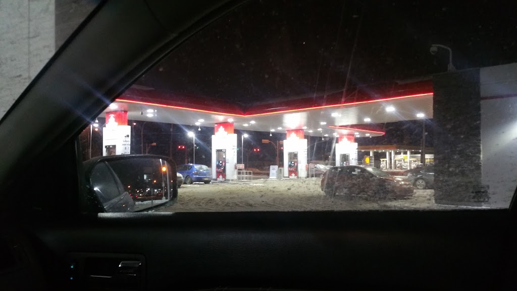 Petro-Canada | 11 Boulevard Saint-Jean-Baptiste, Châteauguay, QC J6J 3H5, Canada | Phone: (450) 699-0979