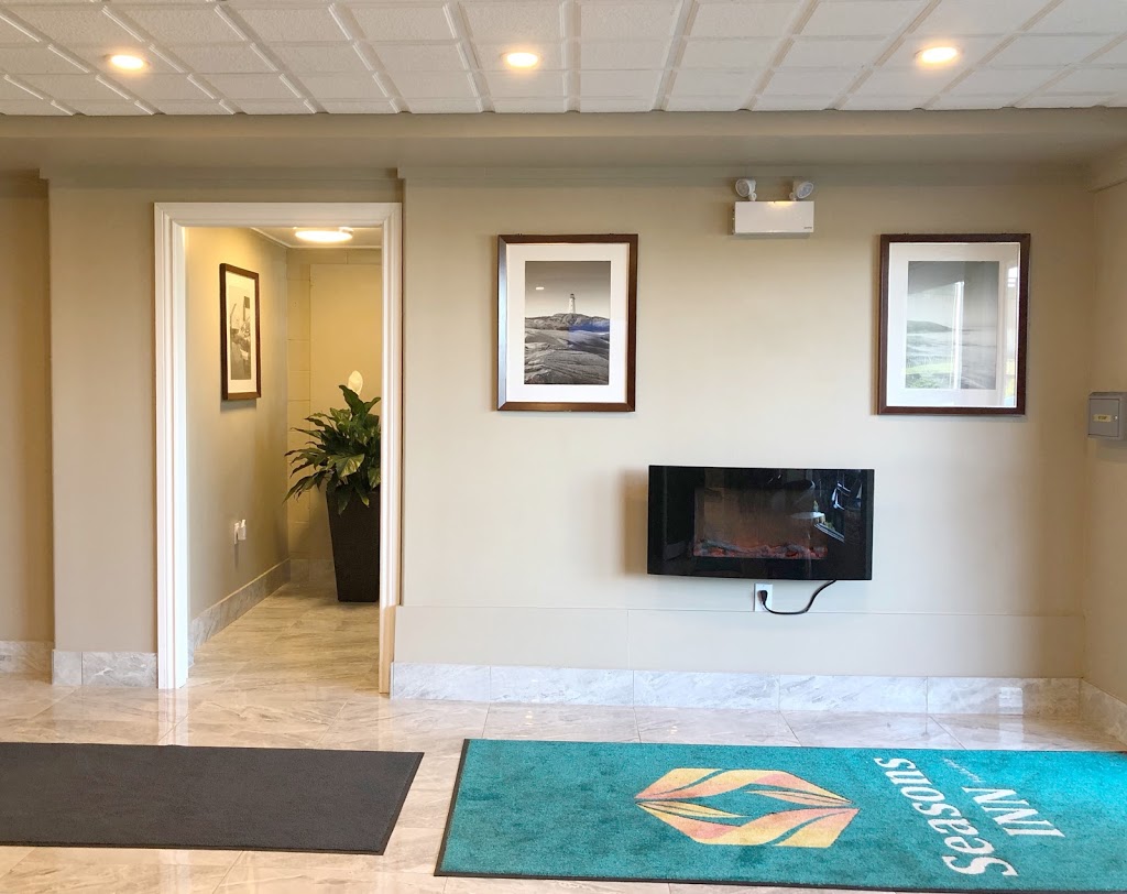 Seasons Inn Halifax | 4 Melrose Ave, Halifax, NS B3N 2E2, Canada | Phone: (902) 443-9341
