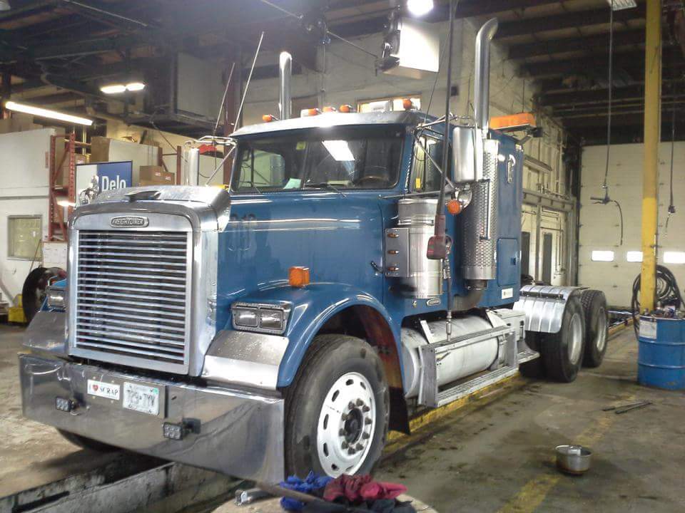 Trillium Truck Reparis Inc. | 5260 Bradco Blvd, Mississauga, ON L4W 1G7, Canada | Phone: (905) 696-6856