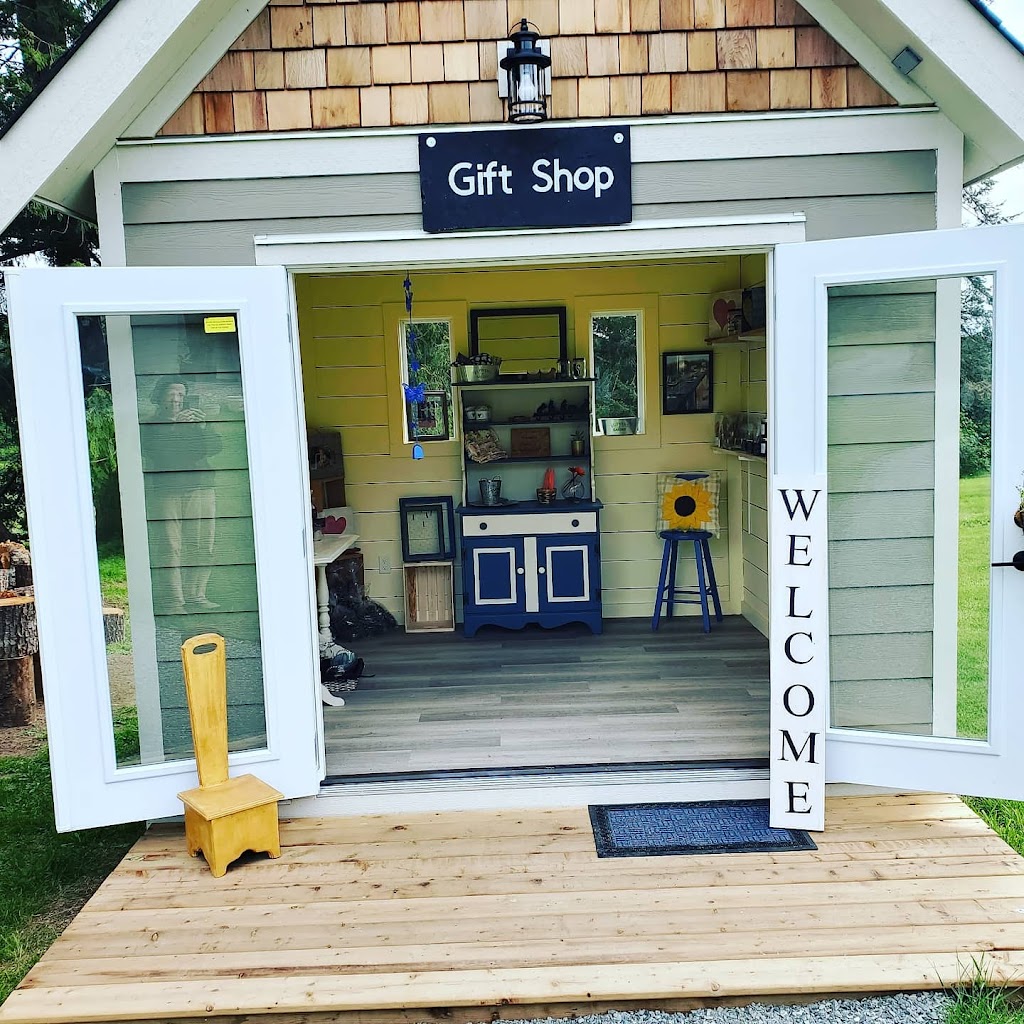Ladybugs Mew in Yellow Point | 13095 Prospect Dr, Ladysmith, BC V9G 1G9, Canada | Phone: (250) 713-9682