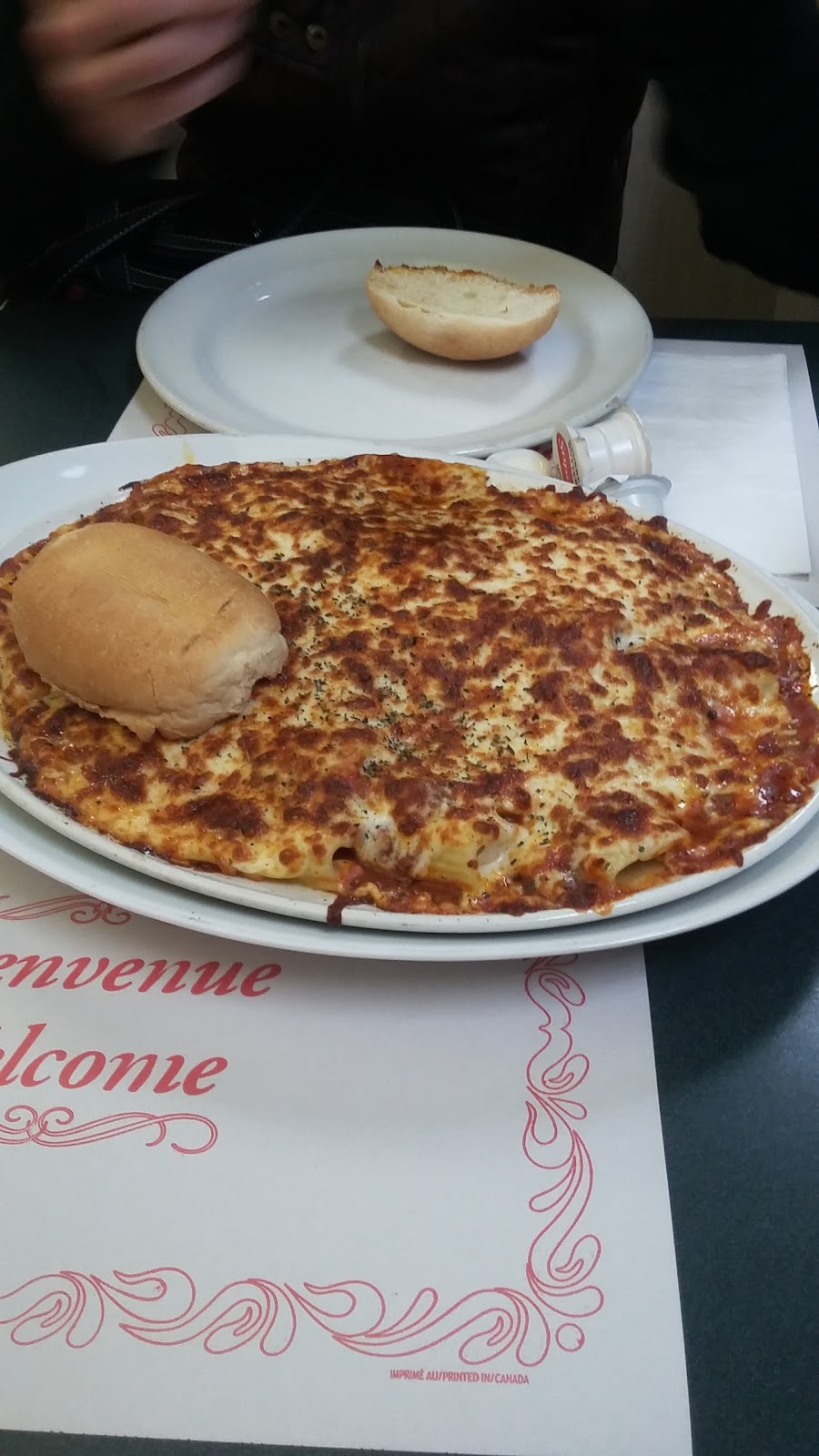 CASA LA PIZZA BELOEIL | 16 Bd Sir-Wilfrid-Laurier, Beloeil, QC J3G 4E8, Canada | Phone: (450) 467-4545