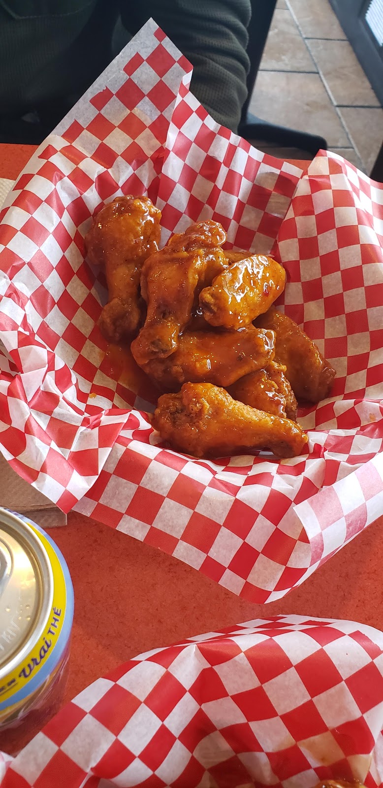 Wow Wing House Scarborough | 1185 Brimley Rd, Scarborough, ON M1P 3G4, Canada | Phone: (416) 431-5678