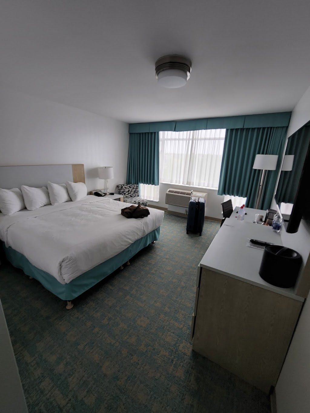 Coast Langley City Hotel & Convention Centre | 20393 Fraser Hwy, Langley, BC V3A 7N2, Canada | Phone: (604) 530-1500