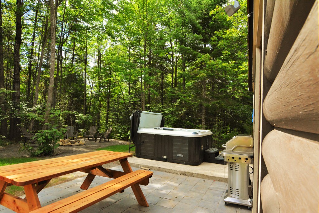 Chalet Spa Lescapade | 2208-E, QC-125, Notre-Dame-de-la-Merci, QC J0T 2A0, Canada | Phone: (877) 560-8060