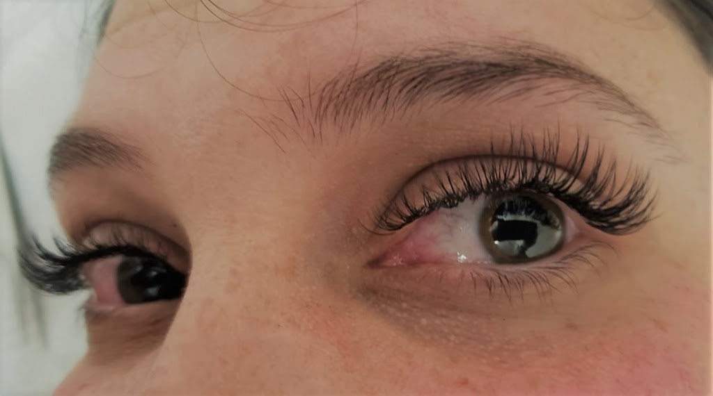 Lashes in your Town | 121 Waterford Blvd, Chestermere, AB T1X 2M9, Canada | Phone: (403) 477-6040