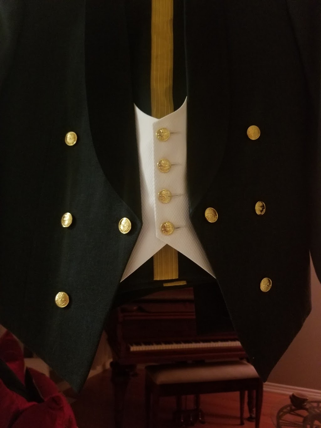 Mess Dress Canada | 64 Parkview Heights, Trenton, ON K8V 6P5, Canada | Phone: (416) 988-2843