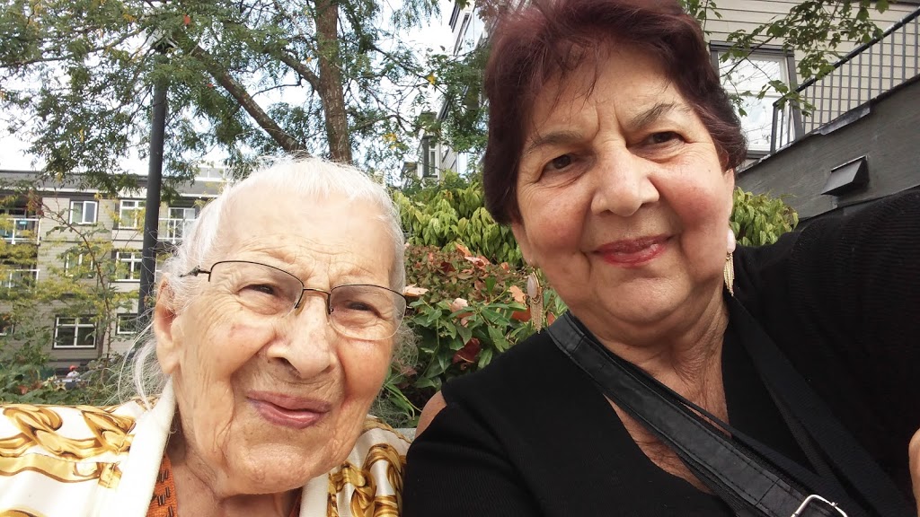 Courtyard Gardens Retirement Residence | 7051 Moffatt Rd, Richmond, BC V6Y 3W2, Canada | Phone: (604) 273-1225
