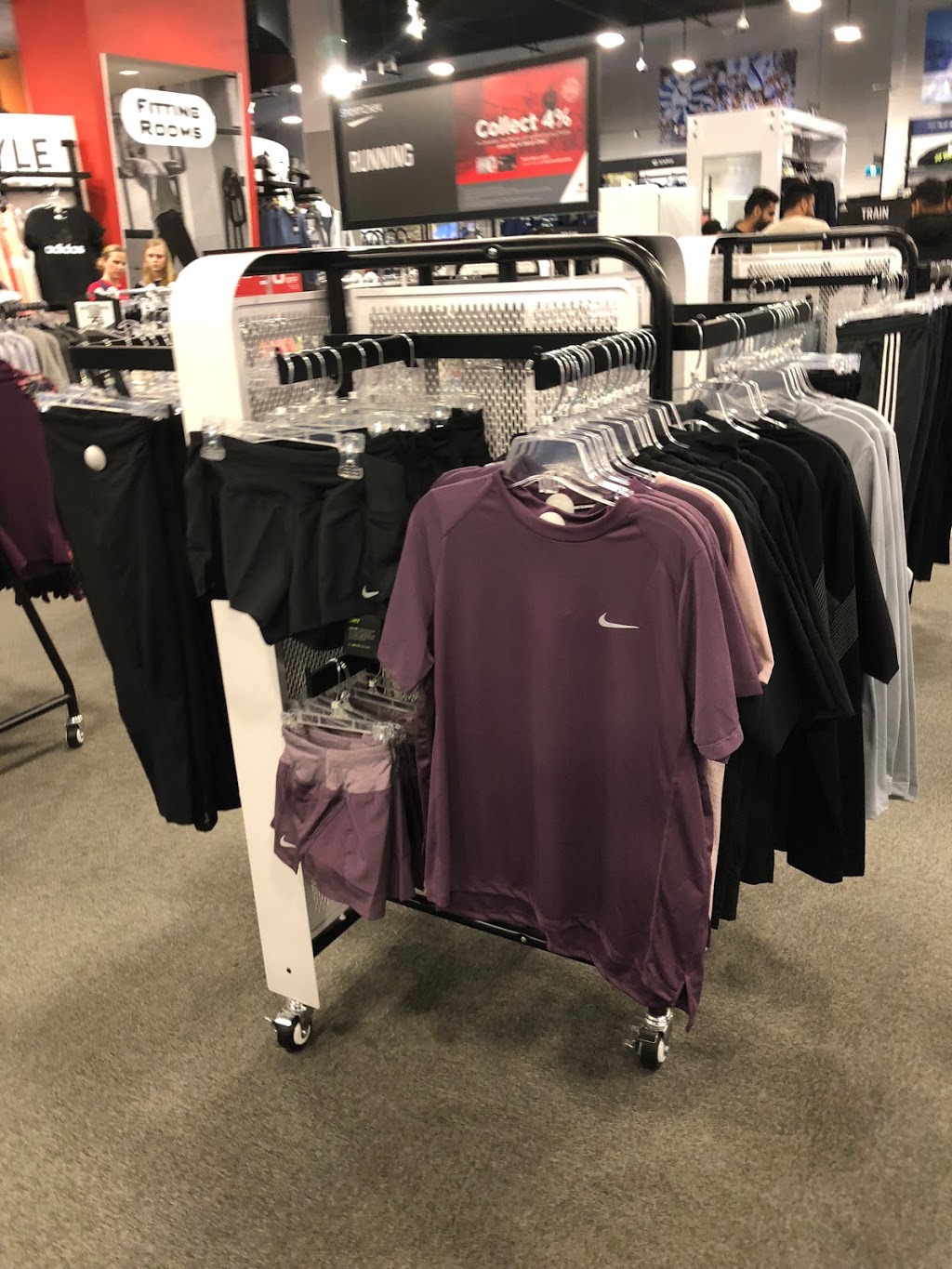 Sport Chek Tsawwassen Mills | 5000 Canoe Pass Way, Tsawassen First Nation, BC V4M 0B3, Canada | Phone: (604) 948-1172