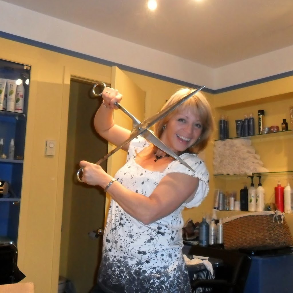 Salon Joanite | 50 Boul St-Louis, Saint-Séverin, QC G0X 2B0, Canada | Phone: (418) 365-3289