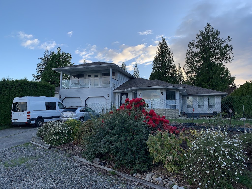 Bay Mountain Lookout Suites | 527 Eaglecrest Dr, Gibsons, BC V0N 1V8, Canada | Phone: (780) 999-1858
