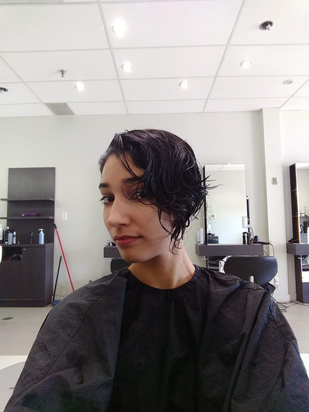 M&T Hairloft | 1249 Donald St, Gloucester, ON K1J 8W3, Canada | Phone: (613) 746-8882