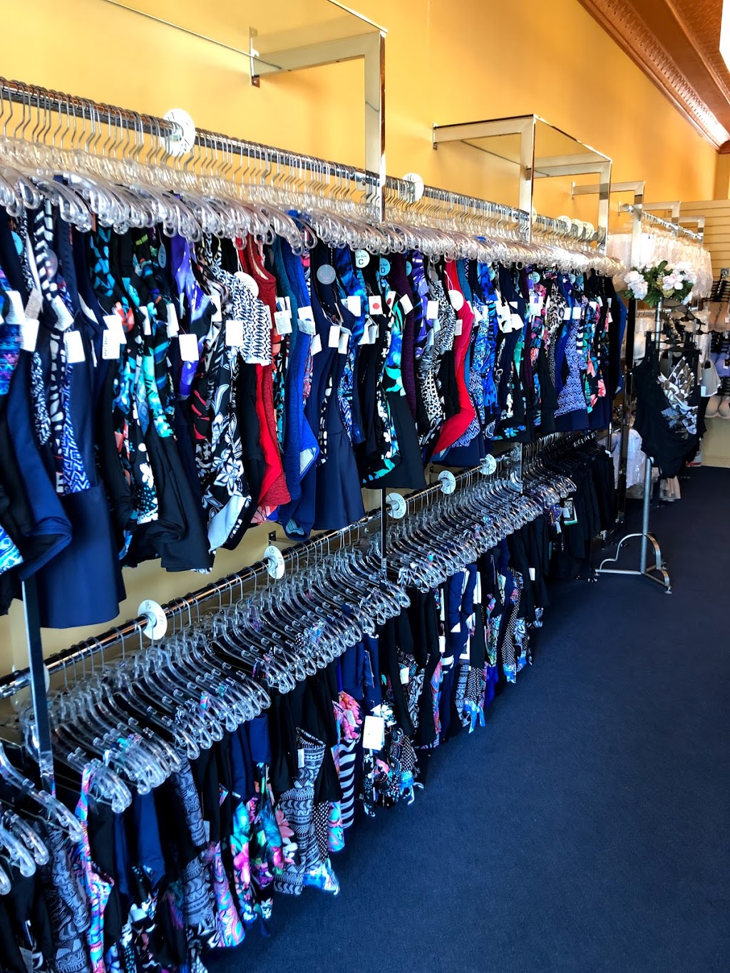 Gretas Flair Lingerie | 252 Ottawa St N, Hamilton, ON L8H 3Z7, Canada | Phone: (905) 545-9124
