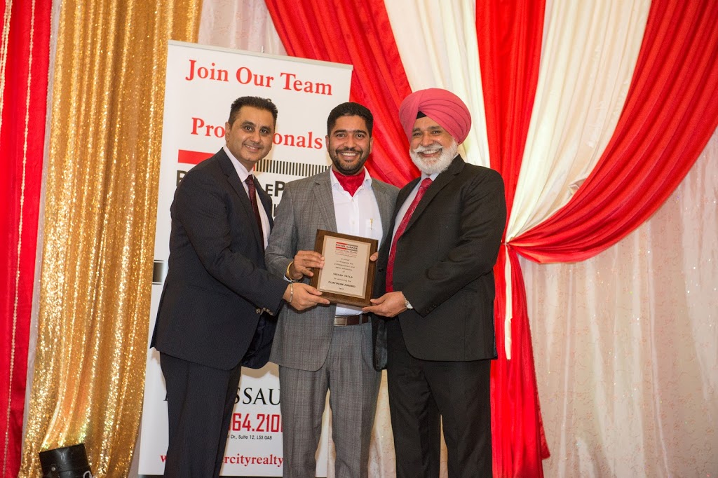 Vishav Tatla - Real Estate | 38 Showboat Crescent, Brampton, ON L6V 4R5, Canada | Phone: (416) 418-1777