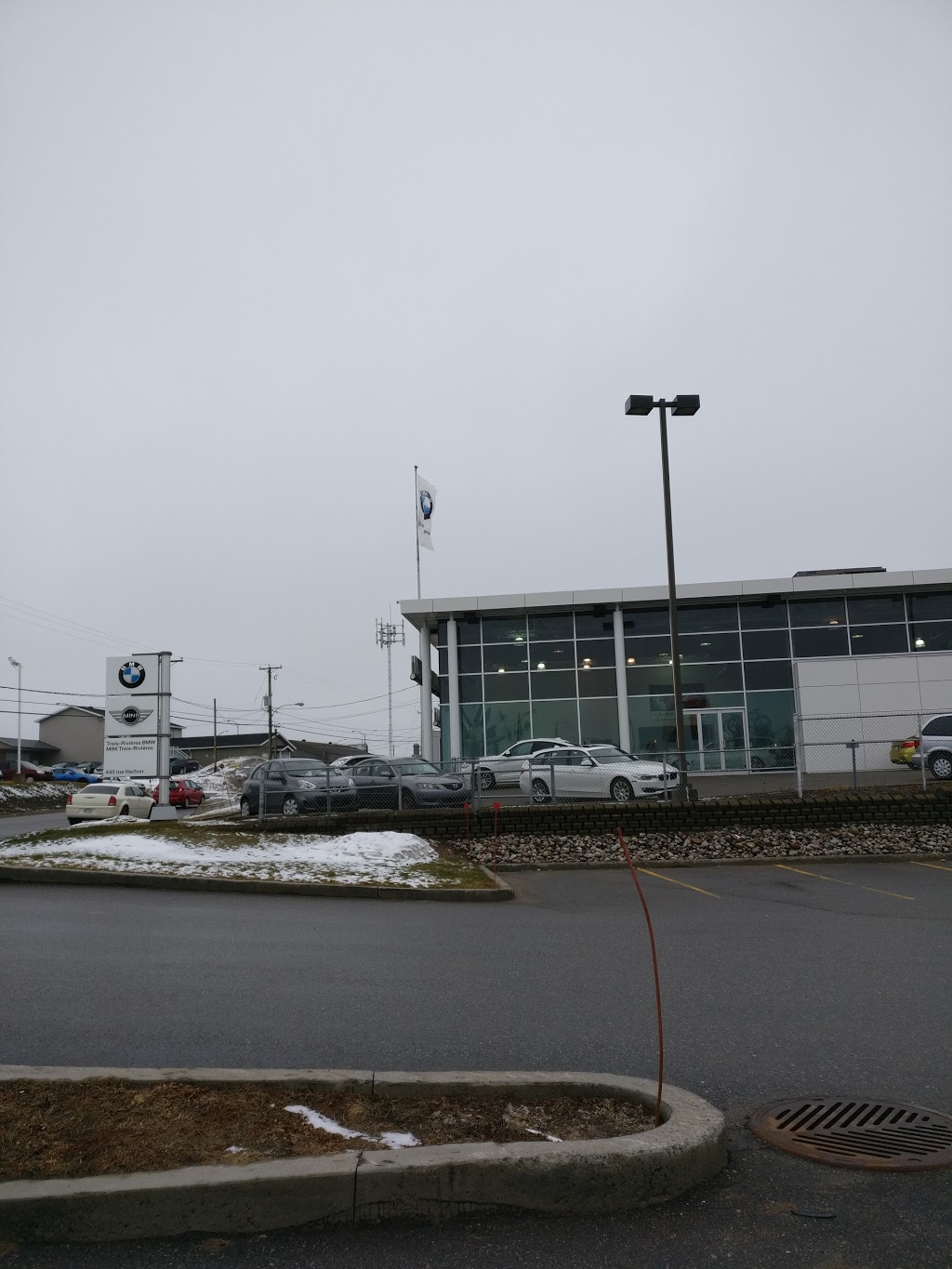 Mini Trois-Rivieres | 445 Rue Vachon, Trois-Rivières, QC G8T 8P6, Canada | Phone: (819) 376-1010